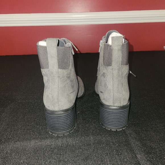 Suede Boots - Picture 4 of 6